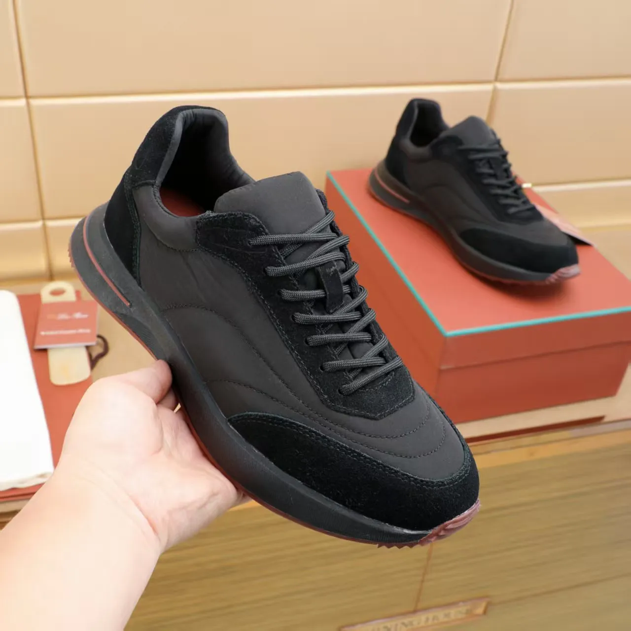 Factory price: 460💰Loro Piana niche classic jogging shoes, men's lace-up casual shoes and sneakers, high-quality lightweight and comfortable fabrics, suitable for outdoor leisure, the color scheme is young and energetic, and it looks great with sportswear or casual suits! Size: 38-44 (45. Customized)